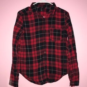 Women’s Red and Black Button Up Flannel - F21 S